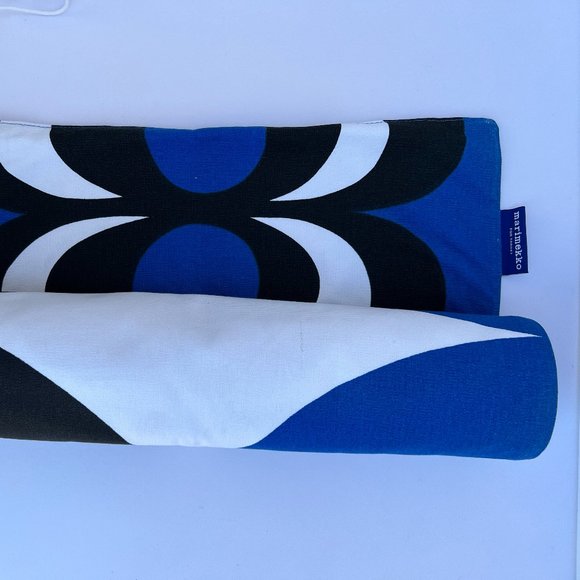 MARIMEKKO for Target NWT Reversible Table Runner Blue/Black/White RARE - Picture 2 of 6